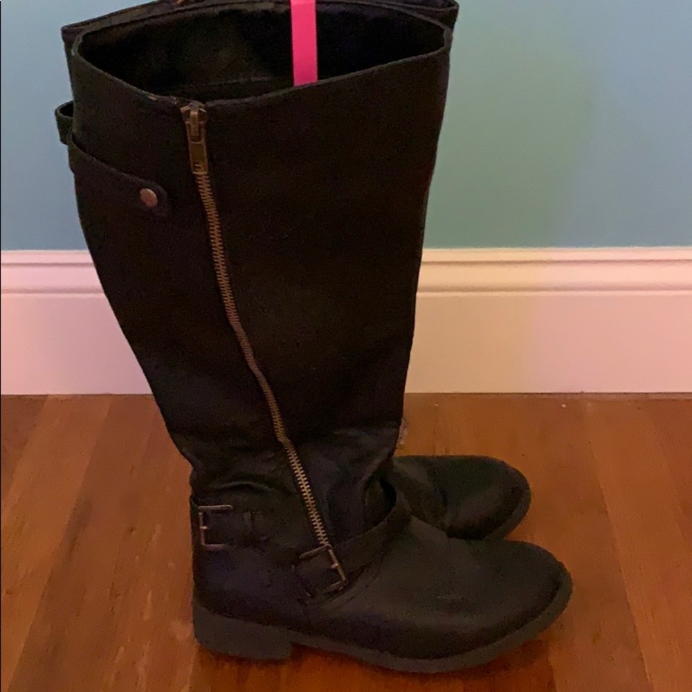 Black Boots